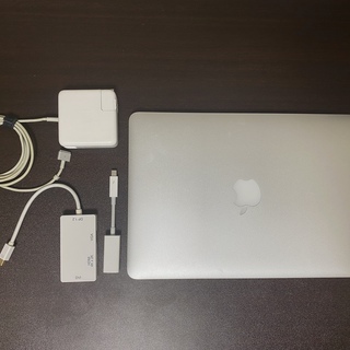 交渉中【バッテリー• 画面新品交換済み】 MacBook Pro...