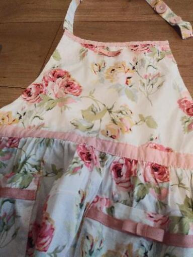 Laura Ashleyローラアシュレイ子供用エプロン Diy勉強したい あざみ野のキッズ 用品 子供用ファッション小物 の中古あげます 譲ります ジモティーで不用品の処分
