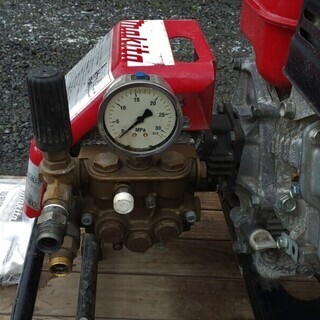 値下げしました！鹿児島発 マキタ ガソリンエンジン高圧洗浄機 EHW102