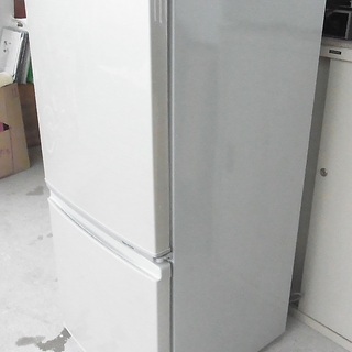冷蔵庫　シャープ　2011年製　SJ-PD14T-N − 秋田県