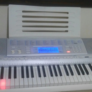 電子ピアノCASIO光ナビLK- 207   6千円