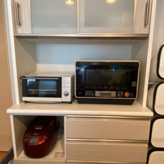 キッチンボード　食器棚　