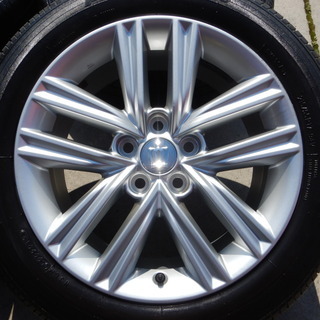 クラウン純正　１７インチ　エスティマ、クラウン、カムリ、マークＸなどに！