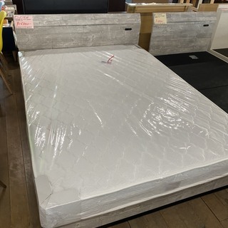 新品ダブルベッド！マット付き29800円で販売します！1セット限定 
