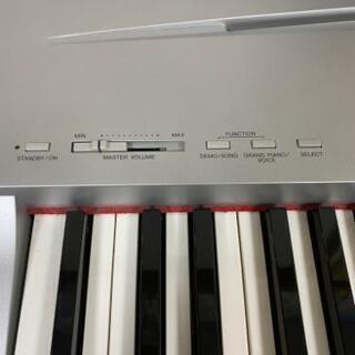 鍵盤楽器、ピアノ 「取り引き中」YAMAHA・P-70S・シルバーの中古電子 