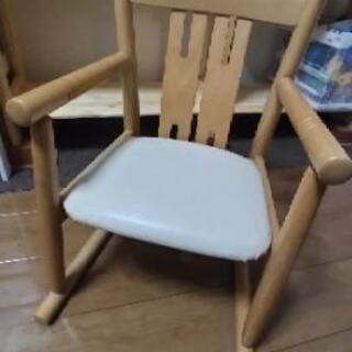 子どもローチェア（椅子）木製　テーブル付