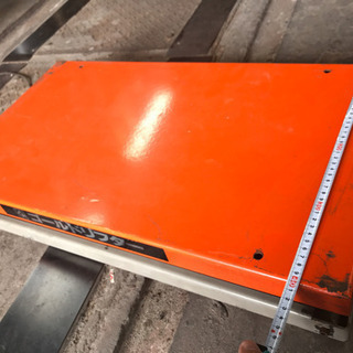 リフター　ペダルで上げ下げ　100v ゴールドリフター　加工などにいかかですか？