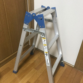 脚立　長谷川工業製　高さ81cm