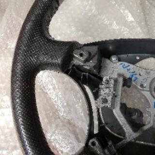 ハイエース　黒木目・パンチングレザーコンビステアリング　