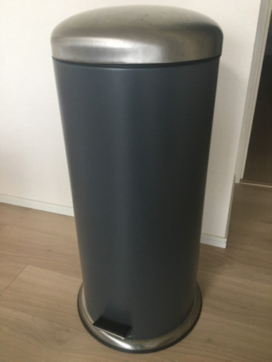 Ikeamjosa ミョーサ ペダル式ゴミ箱 ダークグレー 30 L Tatata 西宮の生活雑貨の中古あげます 譲ります ジモティーで不用品の処分