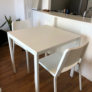 IKEA ダイニングテーブル(椅子2つ付き)