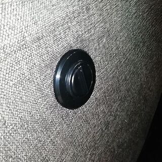 【着払い対応可能！！旧鹿児島市内送料無料】 リサイクルストアスターズ城西店　３人用電動布張りテーブル付きリクライニングソファ