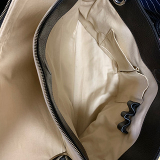 BREEのバッグ2点