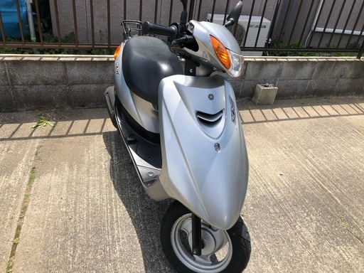 コロナ対策にバイク通勤はいかがでしょうか？ピカピカなヤマハJOGインジェクション4サイクルで燃費良いです。経済的 ディオよりジョグ原付 原チャリ ゲンチャリ