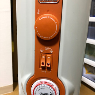 デロンギ　オイルヒーター　JR0812 トップハンガー付き