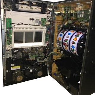 パチスロ実機 SAMMY(サミー) コードギアスR2【良品】家庭用電源対応 