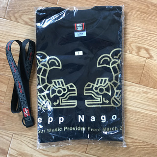 未開封　ZEPP　NAGOYA　オリジナルTシャツL＆ネックストラップ