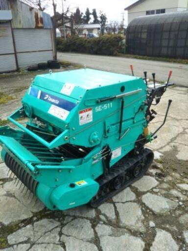 タカキタ 自走式ロールベーラー タカキタ 自走式ロールベーラー