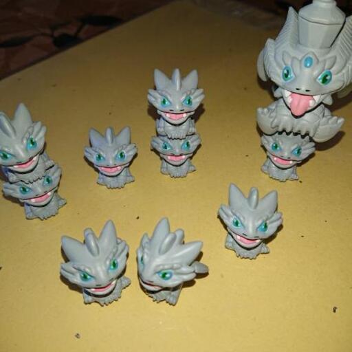 パズドラ メタルドラゴン キングメタルドラゴンのフィギュア ムーンの助 厚木のフィギュアの中古あげます 譲ります ジモティーで不用品の処分