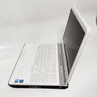 ノートパソコン譲ります。即使える メモリ4G/SSD120G/Core i5/Win10 