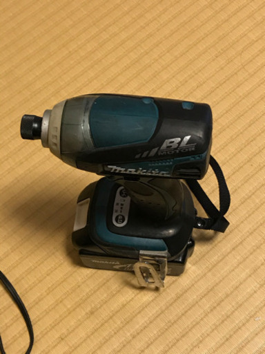 マキタ　インパクトドライバー