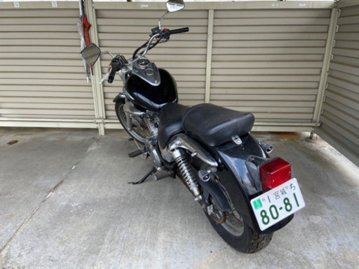 スズキ イントルーダー250 クラシック