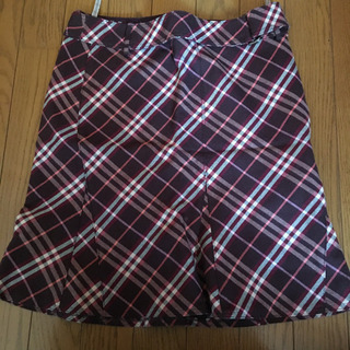[美品・値下げ半額] バーバリーブルーレーベルのスカート