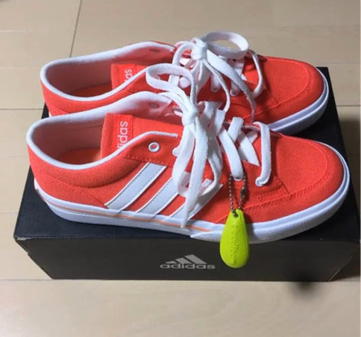 新品未使用 Adidas軽量スニーカー モモ 下野の靴 スニーカー の中古あげます 譲ります ジモティーで不用品の処分