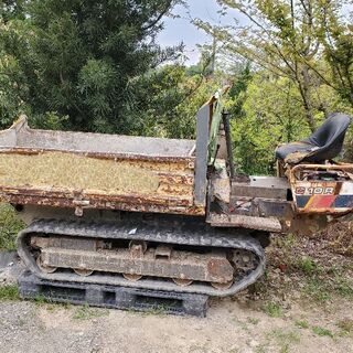 運搬車(ジャンク品)　クローラーダンプ　貿易、部品とりに