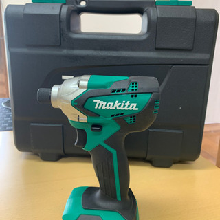 マキタ DIY用14.4V 充電式インパクトドライバー本体・ケース