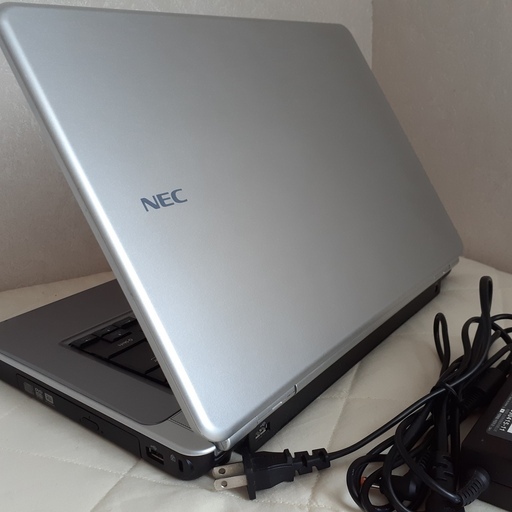 取引中です】 ☆SSDで快適☆ NEC versaPro Wi-Fi マルチ シルバー 15