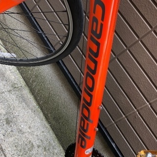 決まりました。cannondale Quick 6 クロスバイク オレンジ