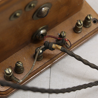 ヴィンテージ 昭和レトロ 壁掛け電話 デルビル磁石式壁掛電話 北海道