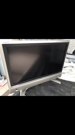 2005年製AQUOSシャープ液晶カラーテレビ32型