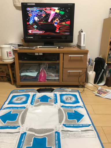 運動不足にWiiダンスダンスレボリューションホッテストパーティー＋専用コントローラー