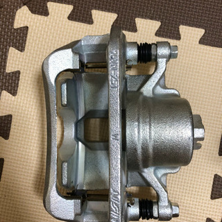 ヴェゼル右フロントブレーキキャリパー