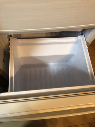 SHARP 冷凍冷蔵庫　2018年製（お取り置き）