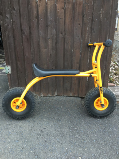 バランスバイク　キックバイク