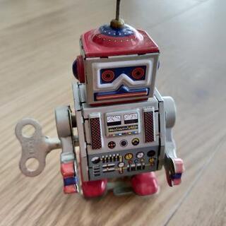 ブリキの昭和レトロなゼンマイ式ロボット アンティーク