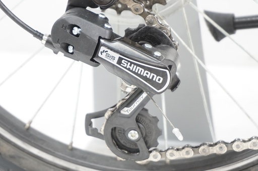 TERN 「ターン」 LINK B7 あさひ限定 2017年モデル リアホイールにガタ