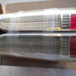 ハイエース　２００系　LED　テールレンズ