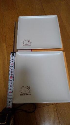 新品未使用✨ハローキティのお皿