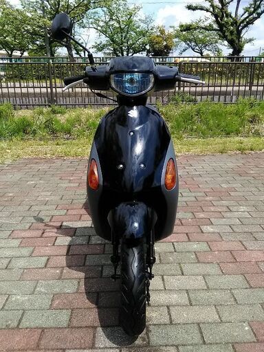 優れたエンジン。 スズキレッツ4、バッテリーは新品、エンジンオイルは新品です。