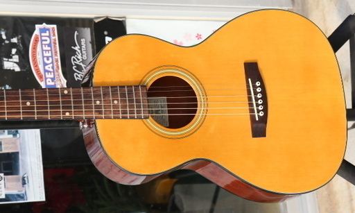 ☆中古☆　TAKAMINE　アコースティックギター