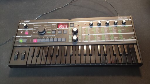 microKORG BKBK 限定モデル　[シンセサイザー　アナログモデリングシンセ]