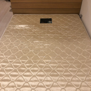 ダブルベッド　収納　コンセント付き　マットレス　ニトリ