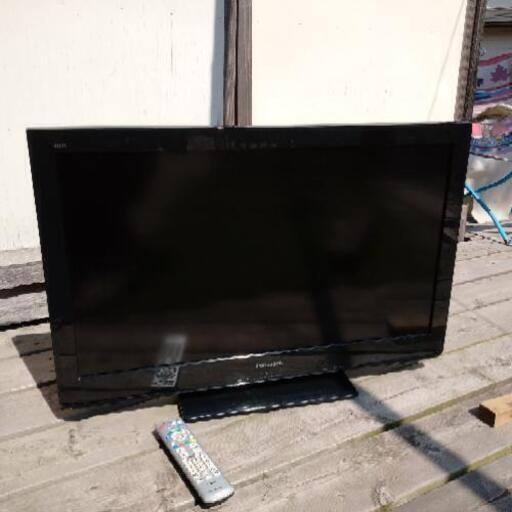 パナソニック 32型 液晶テレビ 2011年製