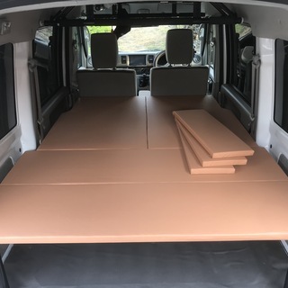 荷積み・車中泊用ベッド（エブリィ・軽バン）