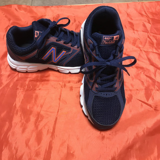 値下げ】未使用　NB ニューバランス ランニングシューズ