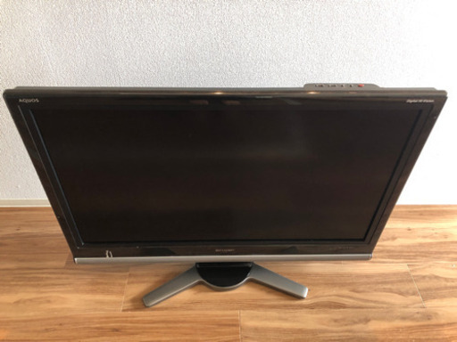 シャープ37型液晶テレビ
